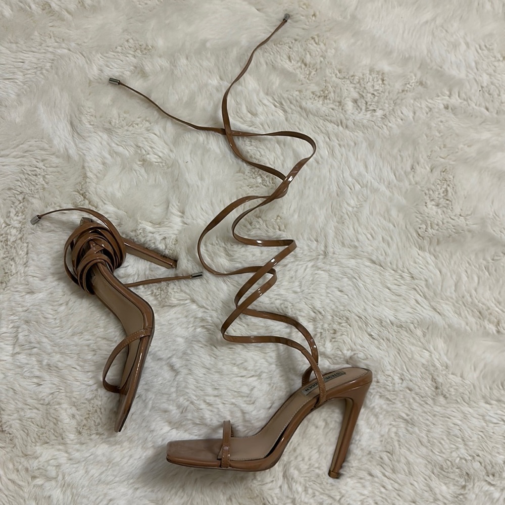 steve madden nude strappy heels